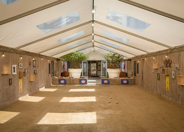 제너레이터 호스텔