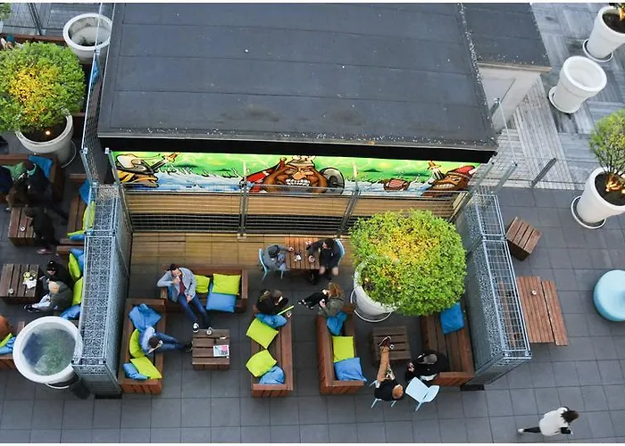 호스텔 제너레이터