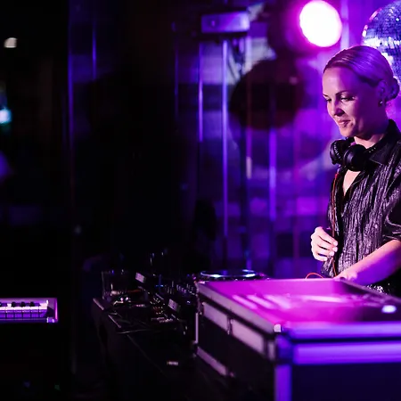 بيت شباب جينيرايتور كوبنهاغن كوبنهاجن