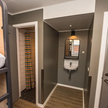 بيت شباب جينيرايتور كوبنهاغن *