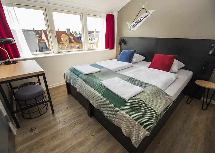 Generator Хостел