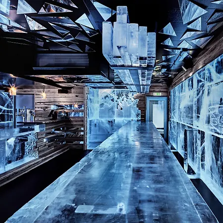 호스텔 제너레이터 *