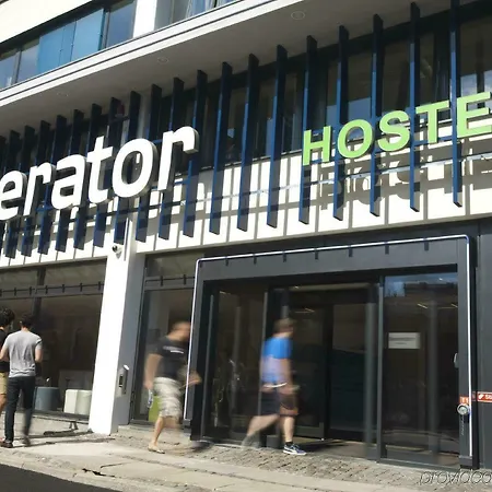 Generator Auberge de jeunesse *